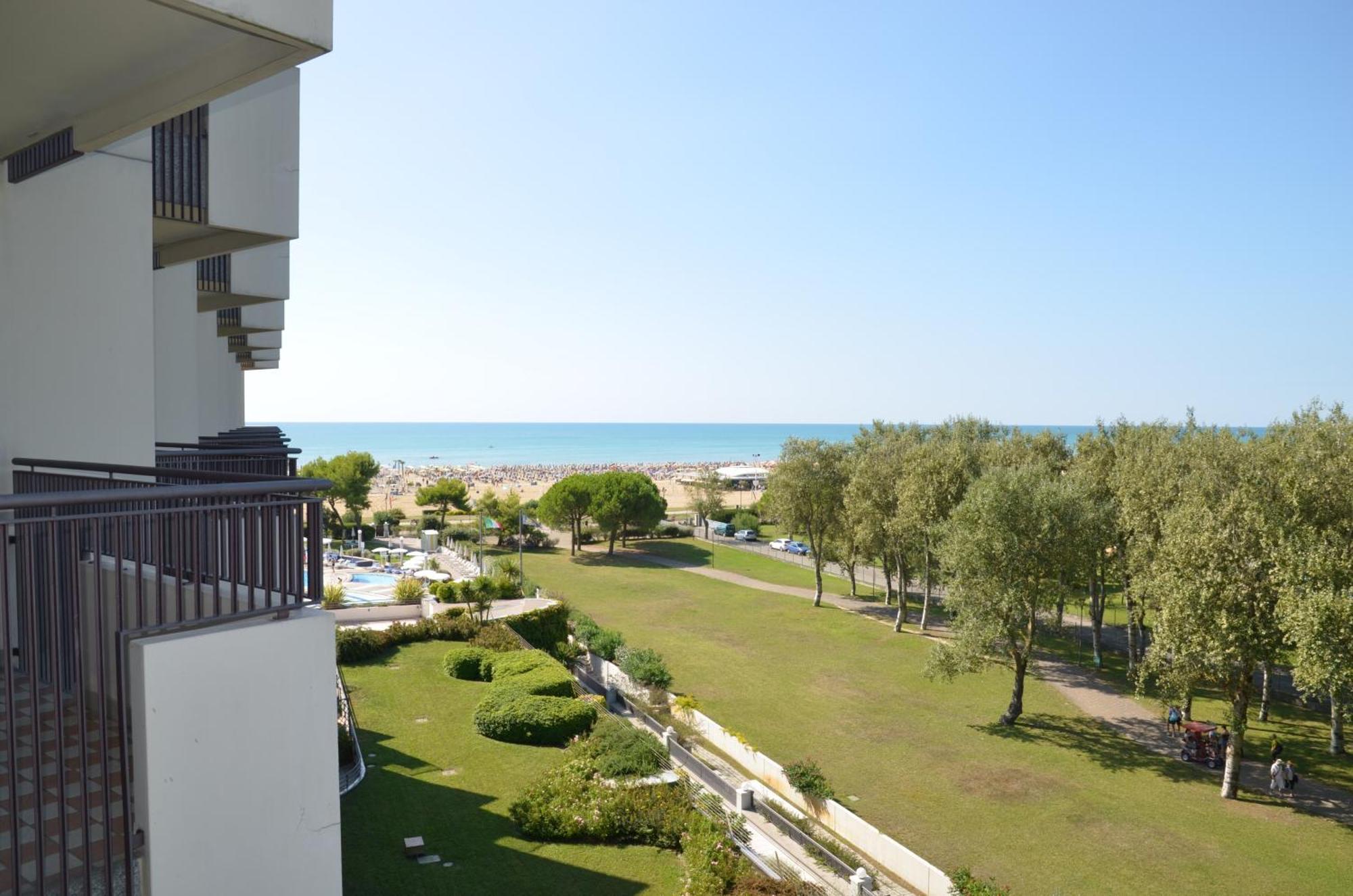 Standard Room Balcony,1328245484:JPEG
