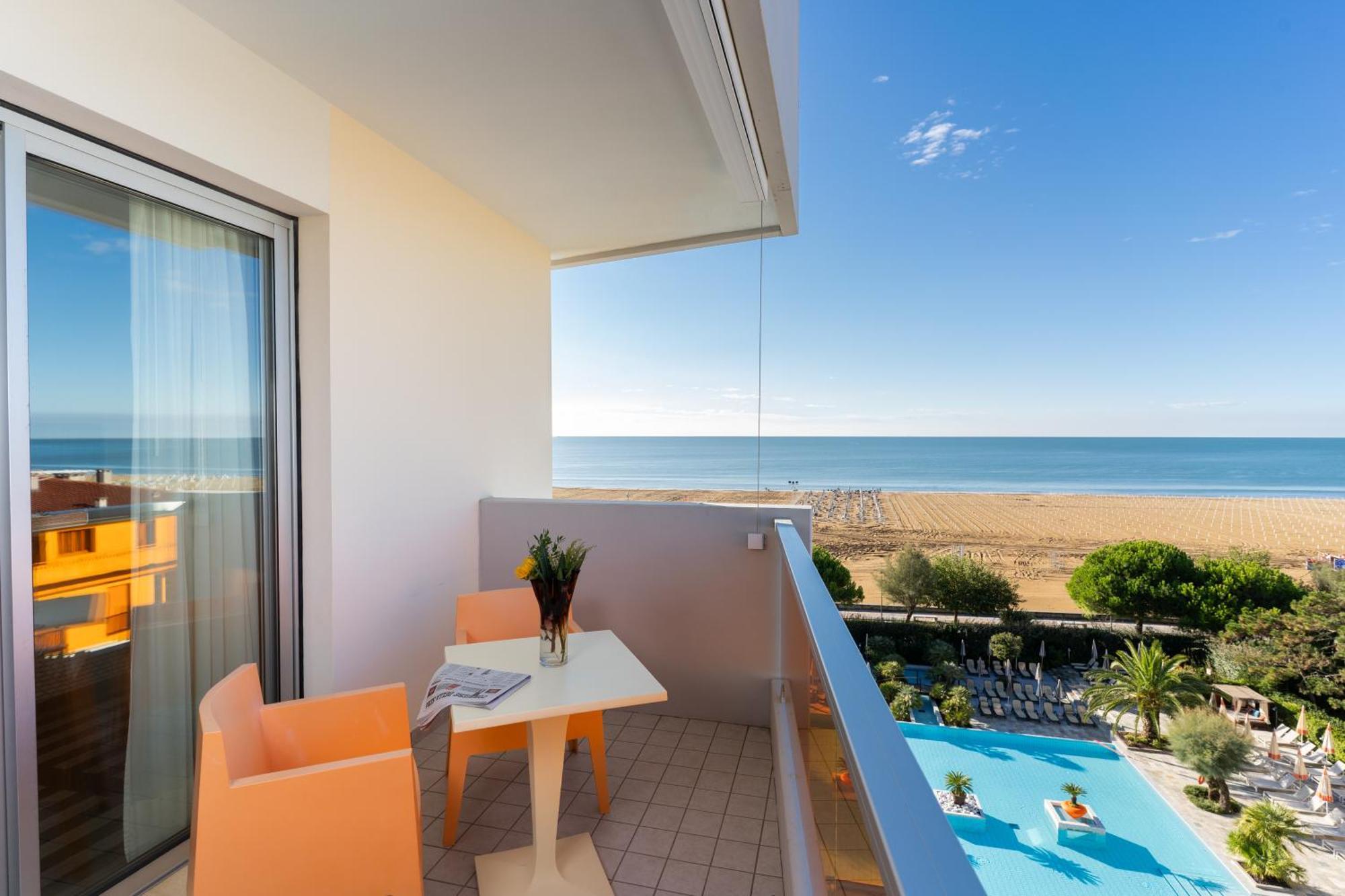 Double or Twin Room Side Sea View,1742592394:JPEG